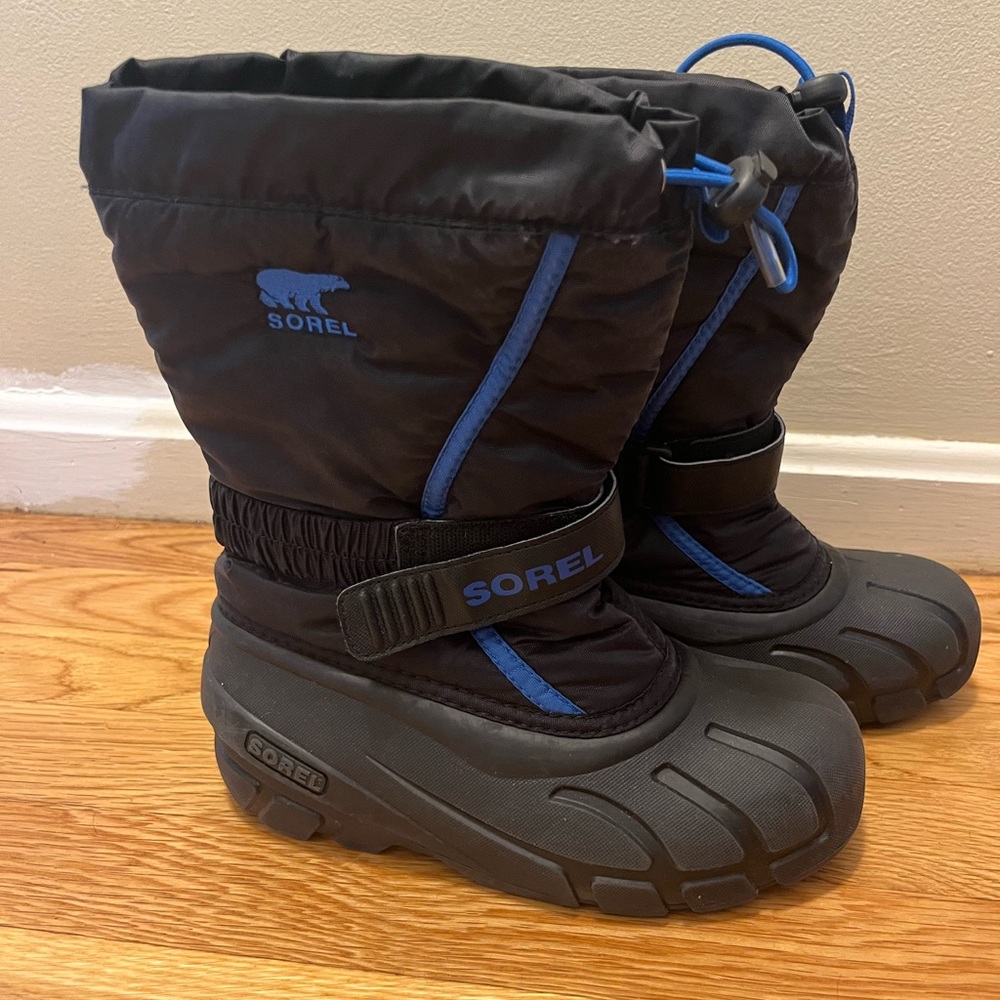 Sorel boys boots, size 2